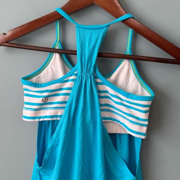 Lululemon No Limits Tank Top in Spry Blue / Twin Stripe Spry Blue. Size 6 ? - Picture 6 of 10